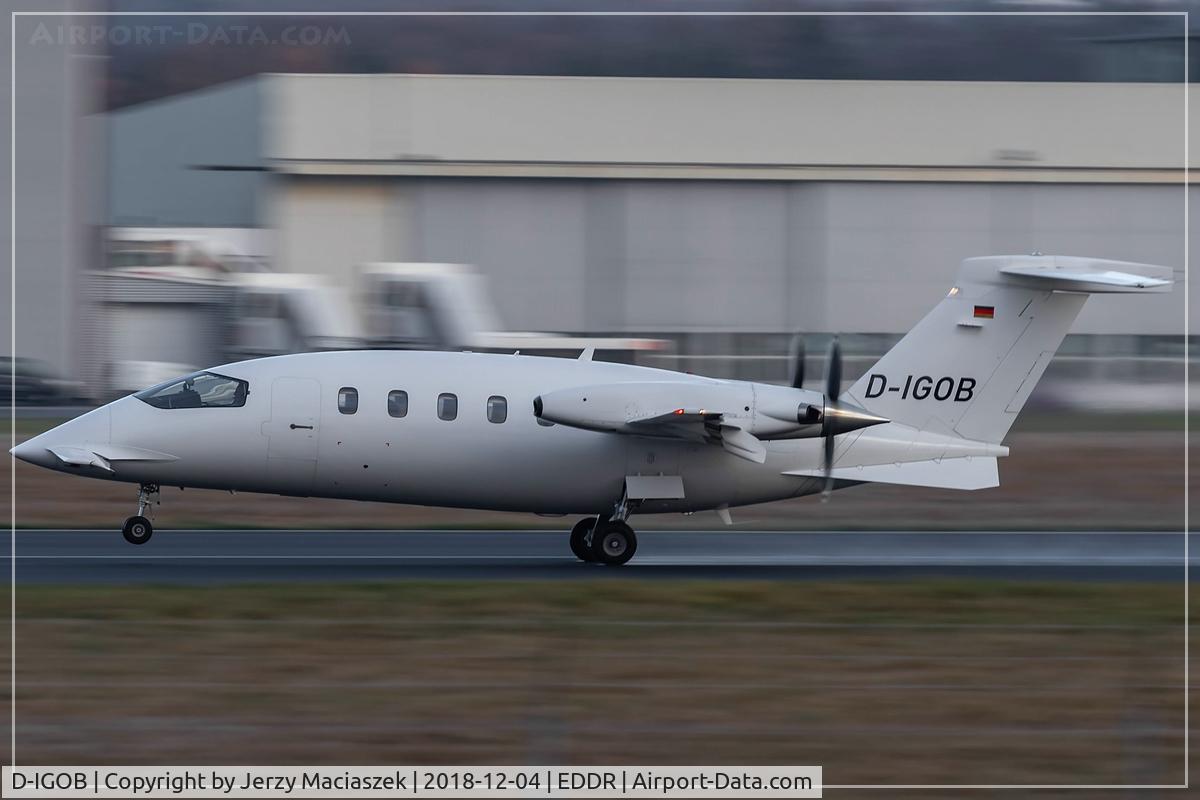 D-IGOB, 1992 Piaggio P-180 Avanti C/N 1016, Piaggio P-180 Avant