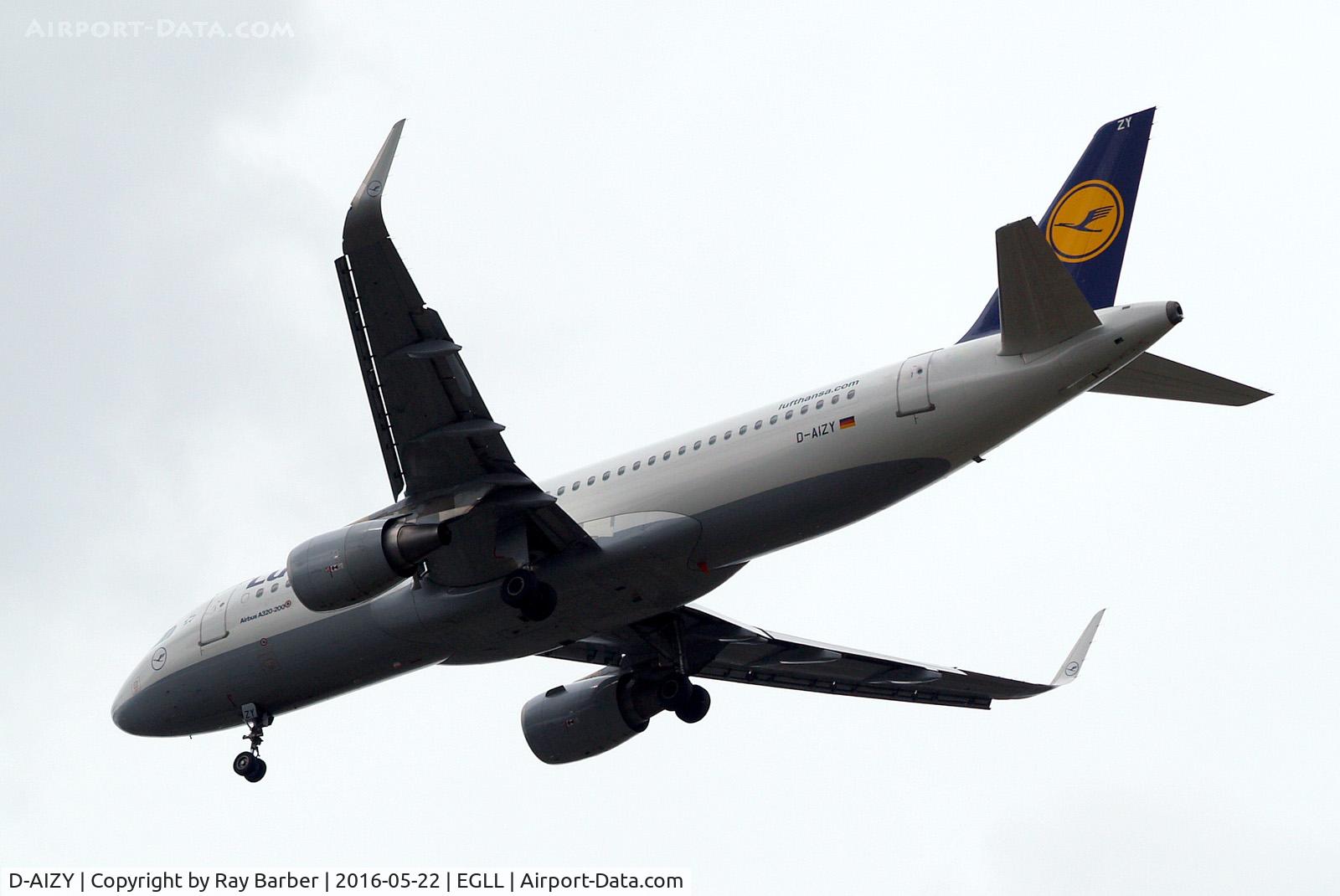 D-AIZY, 2013 Airbus A320-214 C/N 5769, D-AIZY   Airbus A320-214(SL) [5769] (Lufthansa) Home~G 22/05/2016. On approach 27R.