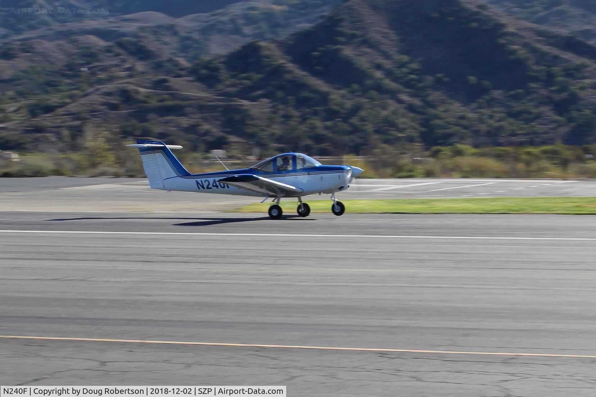 N240F, 1981 Piper PA-38-112 Tomahawk C/N 38-81A0081, 1981 Piper PA-38-112 TOMAHAWK, Lycoming O-235-L2C 112 Hp, takeoff roll Rwy 22