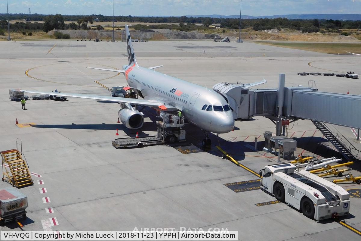 VH-VQG, 2006 Airbus A320-232 C/N 2787, At Perth