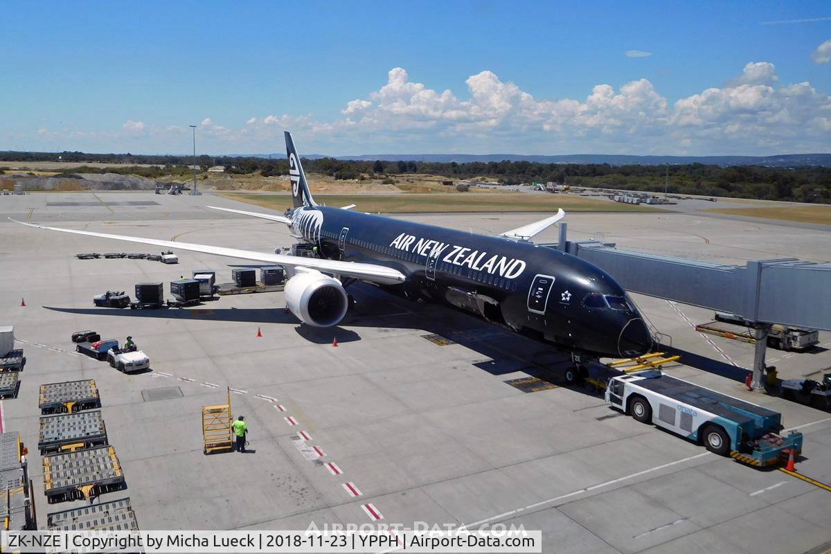 ZK-NZE, 2014 Boeing 787-9 Dreamliner C/N 34334, At Perth