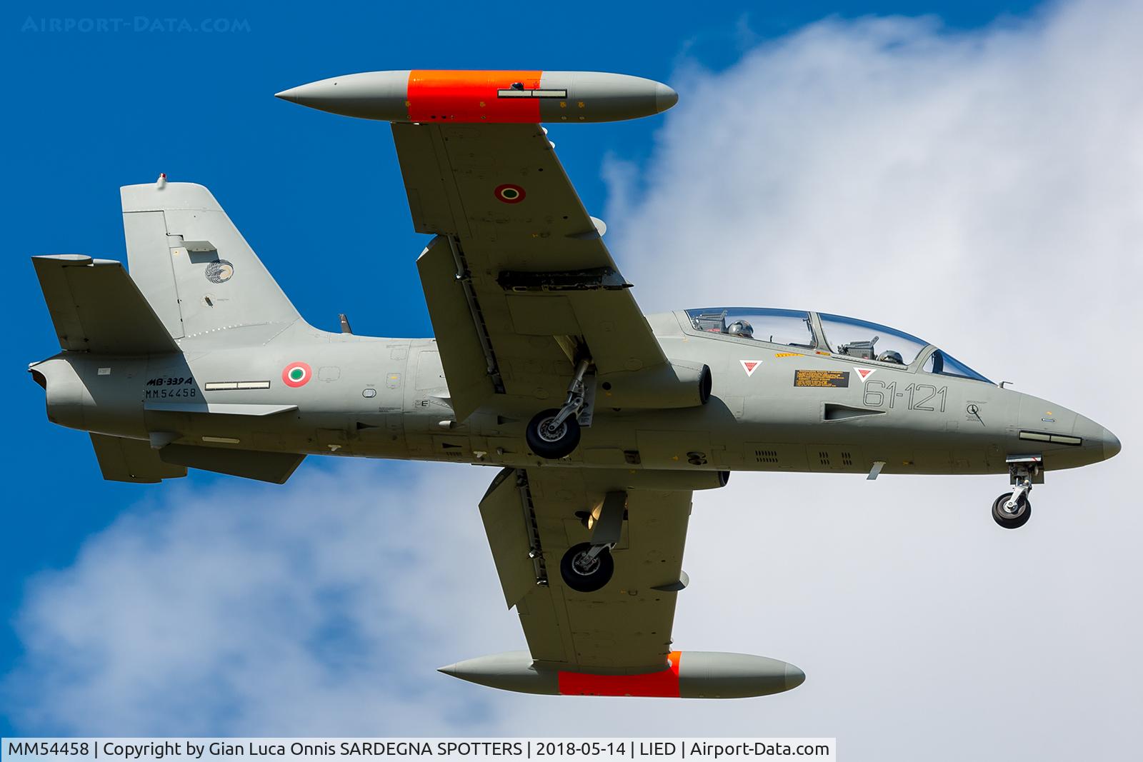 MM54458, Aermacchi MB-339A MLU C/N 6637/034/AA020, LANDING 35R