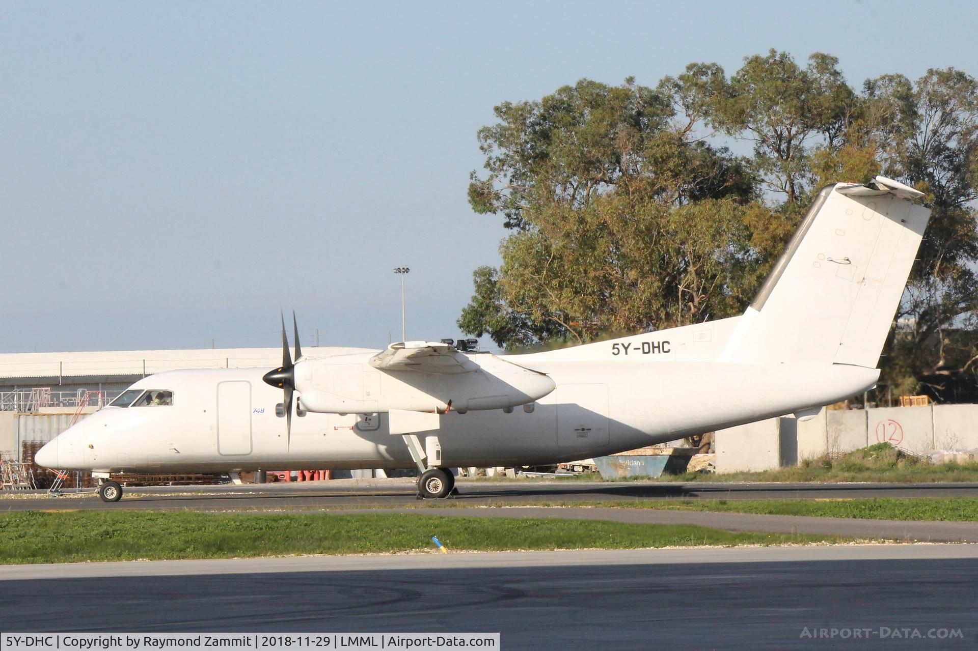 5Y-DHC, 1986 De Havilland Canada DHC-8-402Q Dash 8 C/N 62, DHC-8 5Y-DHC 748 Air Services