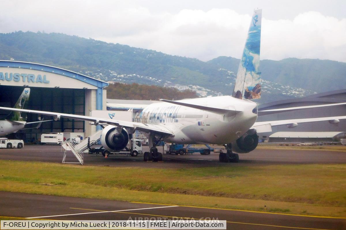 F-OREU, 2010 Boeing 777-39M/ER C/N 37434, At Roland Garros