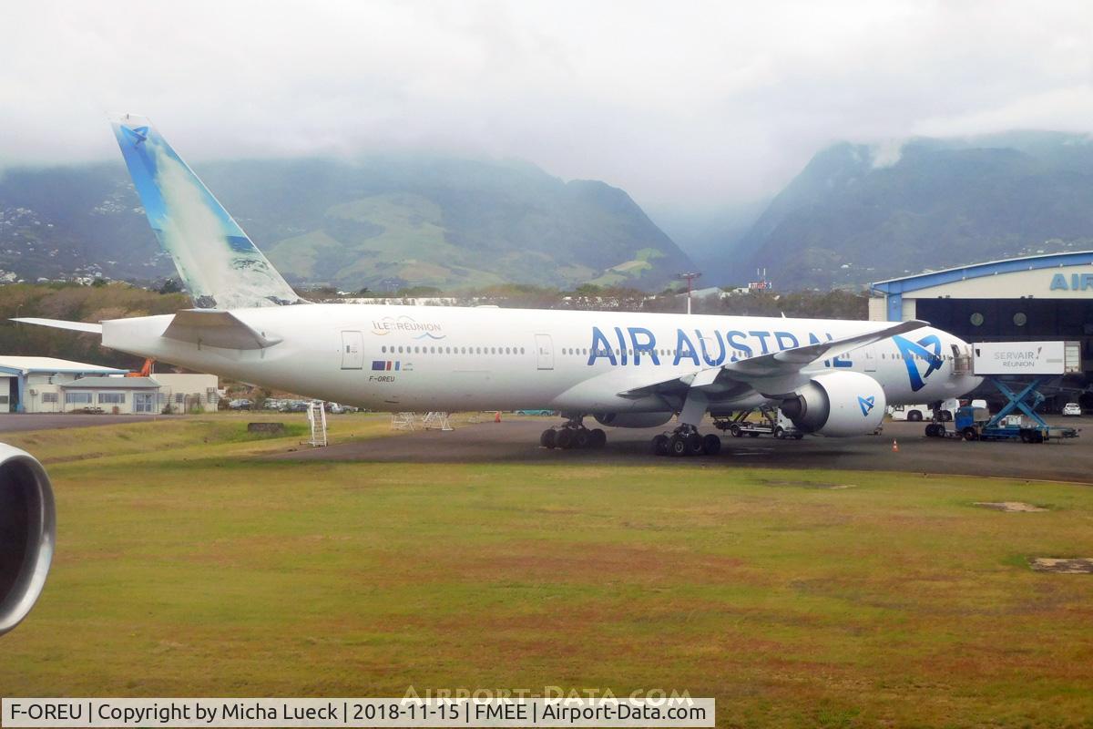 F-OREU, 2010 Boeing 777-39M/ER C/N 37434, At Roland Garros