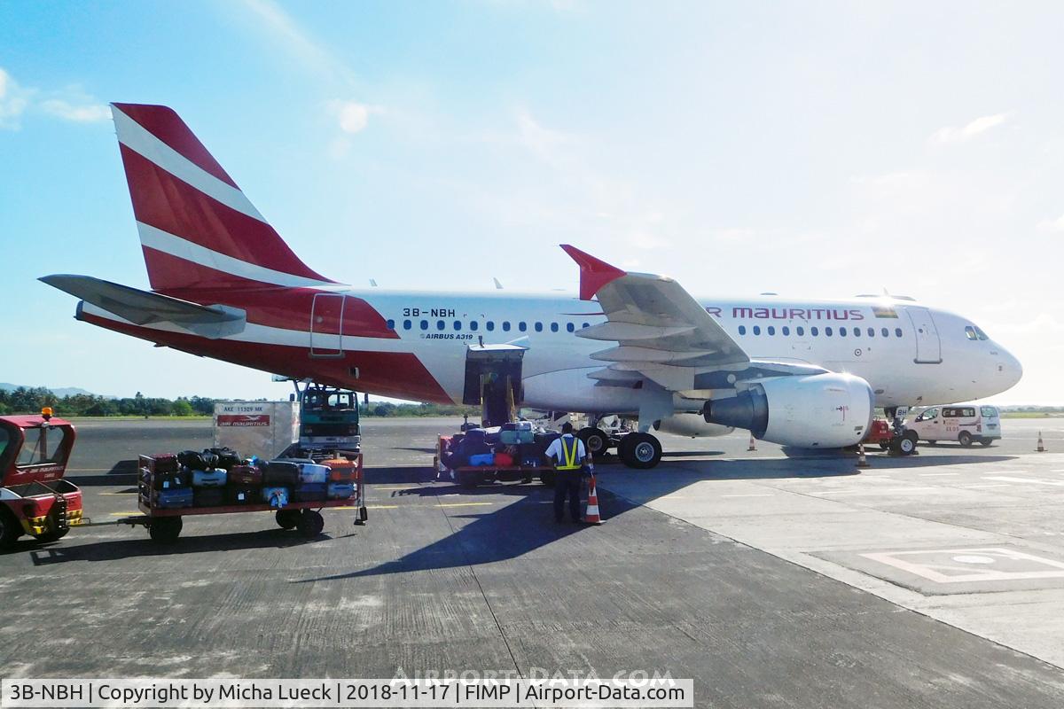 3B-NBH, 2003 Airbus A319-112 C/N 1936, At Mauritius