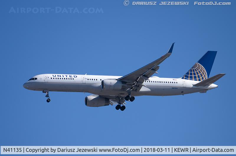 N41135, 1999 Boeing 757-224 C/N 29284, Boeing 757-224 - United Airlines  C/N 29284, N41135