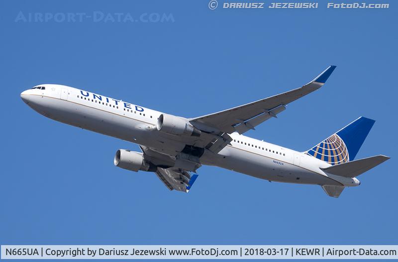 N665UA, 1998 Boeing 767-322 C/N 29237, Boeing 767-322/ER - United Airlines  C/N 29237, N665UA