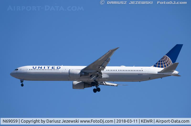 N69059, 2002 Boeing 767-424/ER C/N 29454, Boeing 767-424/ER - United Airlines  C/N 29454, N69059