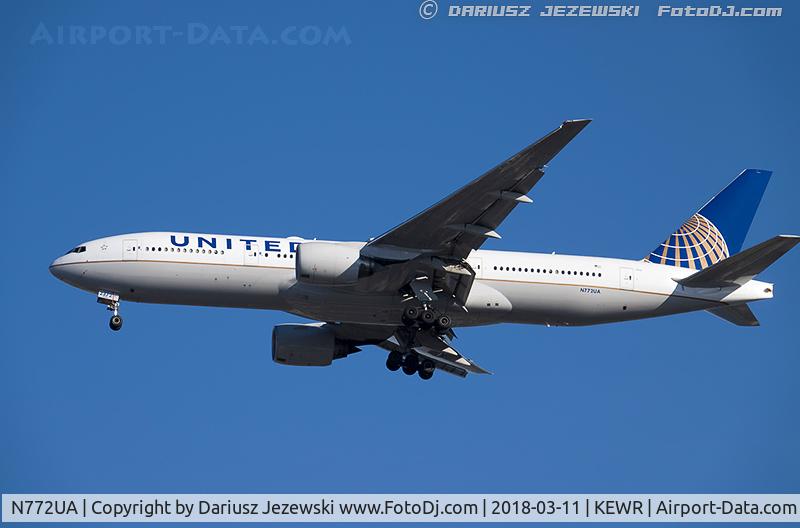 N772UA, 1995 Boeing 777-222 C/N 26930, Boeing 777-222 - United Airlines  C/N 26930, N772UA