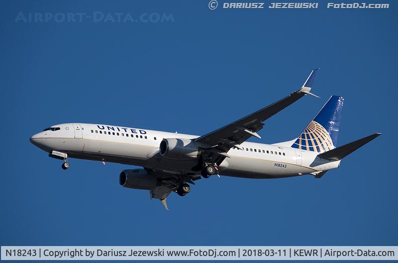 N18243, 1999 Boeing 737-824 C/N 28806, Boeing 737-824 - United Airlines  C/N 28806, N18243