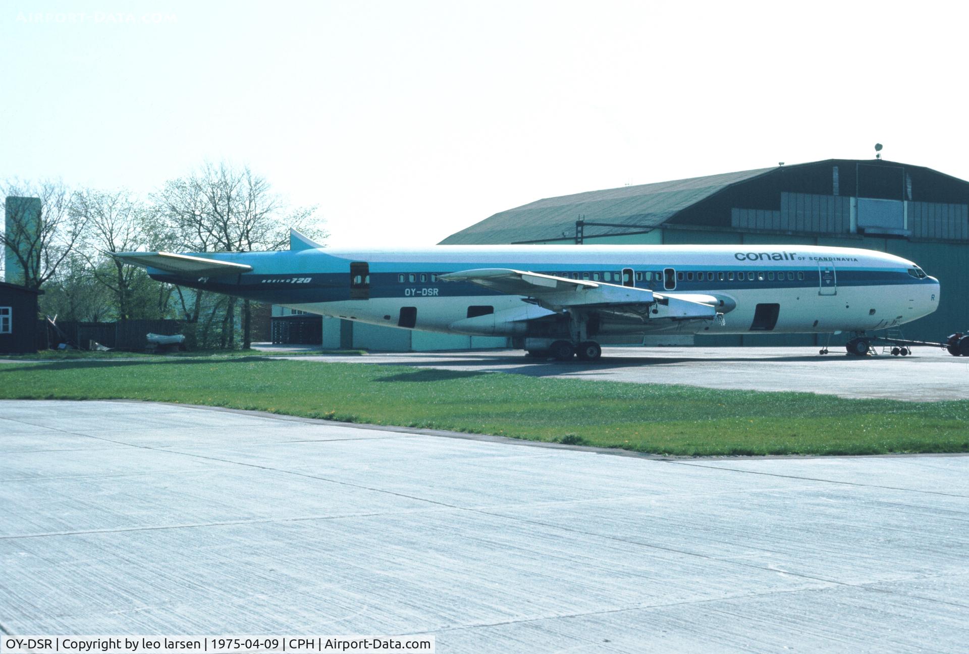 OY-DSR, 1961 Boeing 720-025 C/N 18243, Copenhagen 9.4.1975 duing breaking up