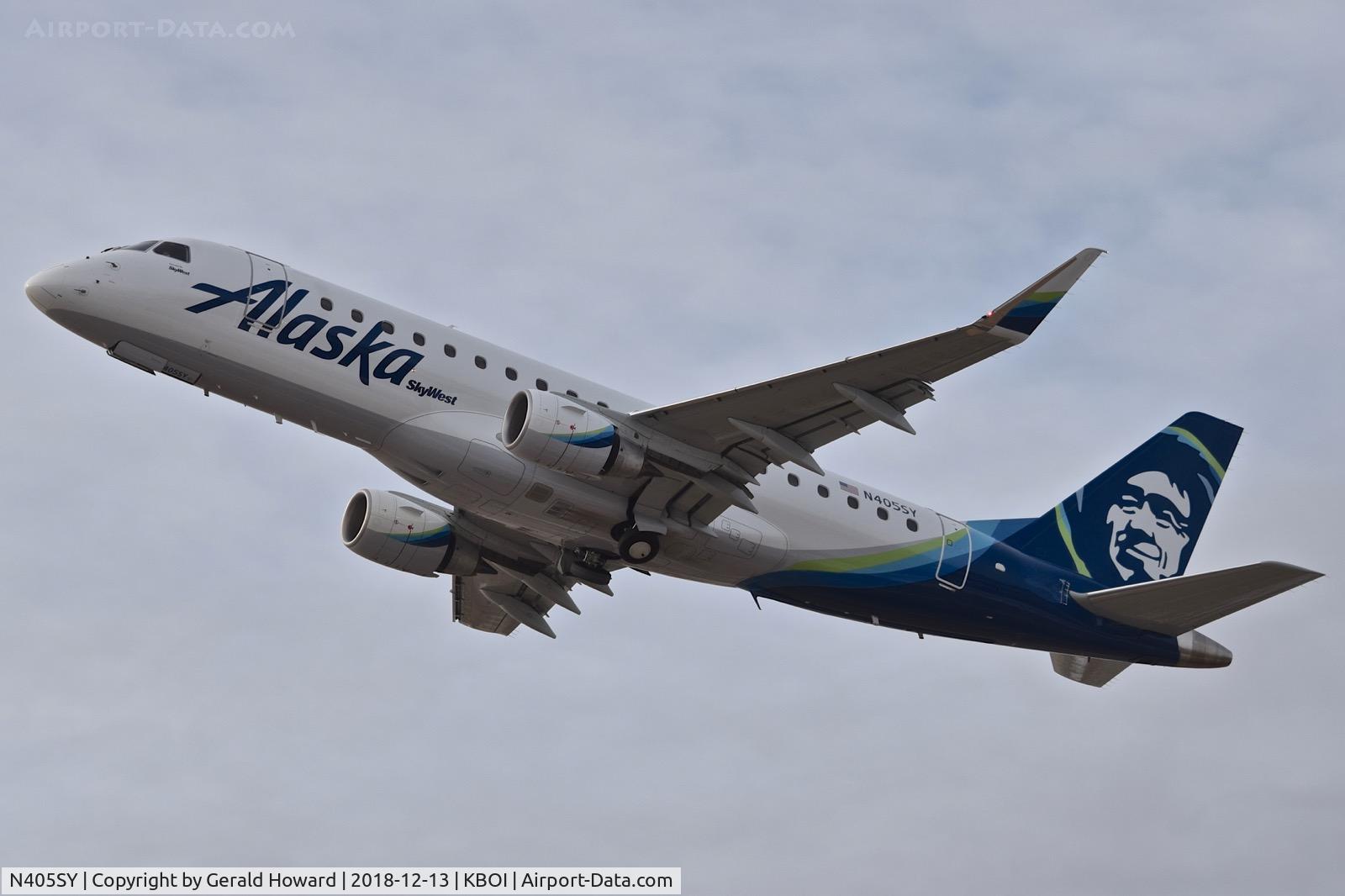 N405SY, 2018 Embraer 175LR (ERJ-170-200LR) C/N 17000744, Climb out from RWY 10L.