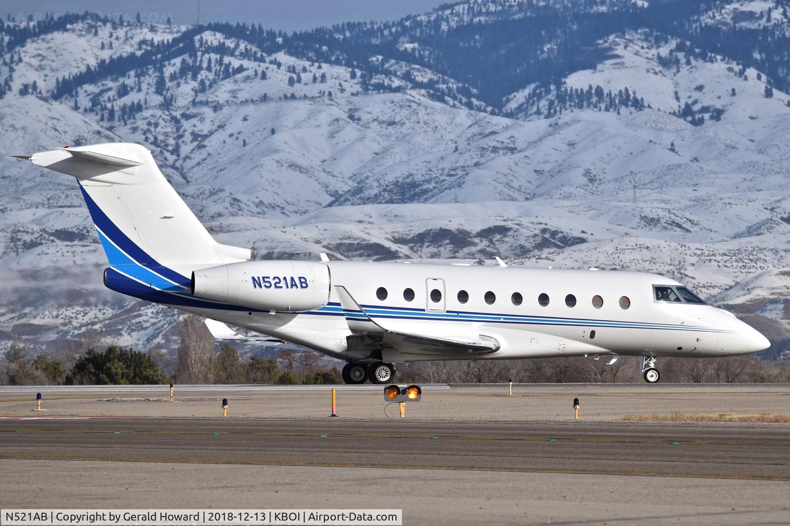 N521AB, 2017 Israel Aircraft Industries Gulfstream G280 C/N 2113, Lined up on RWY 10R.