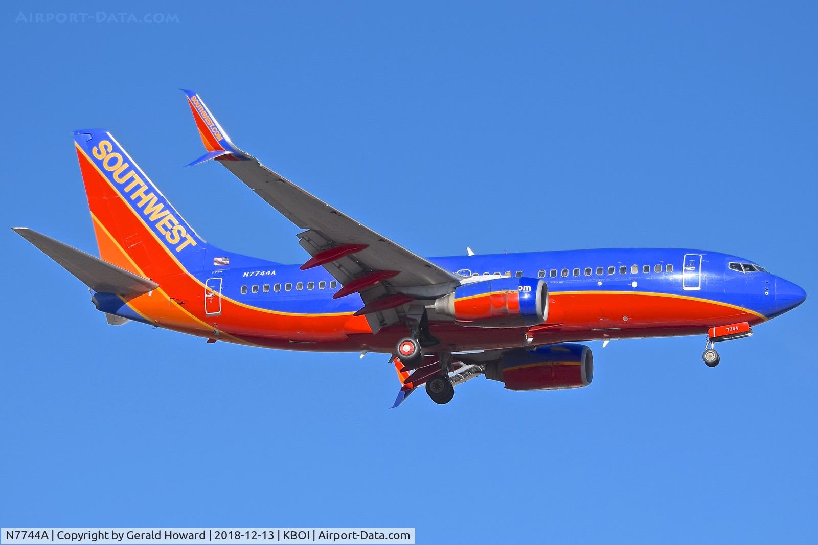 N7744A, 2007 Boeing 737-7BD C/N 33931, Landing RWY 10L.