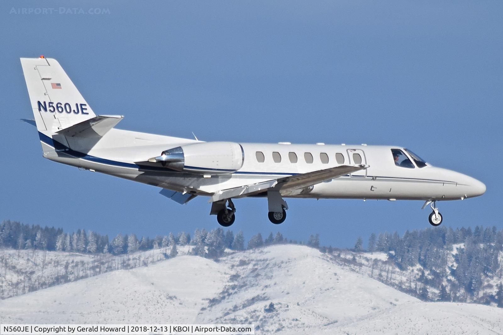 N560JE, 2001 Cessna 560 Citation Encore C/N 560-0581, Landing BOI.