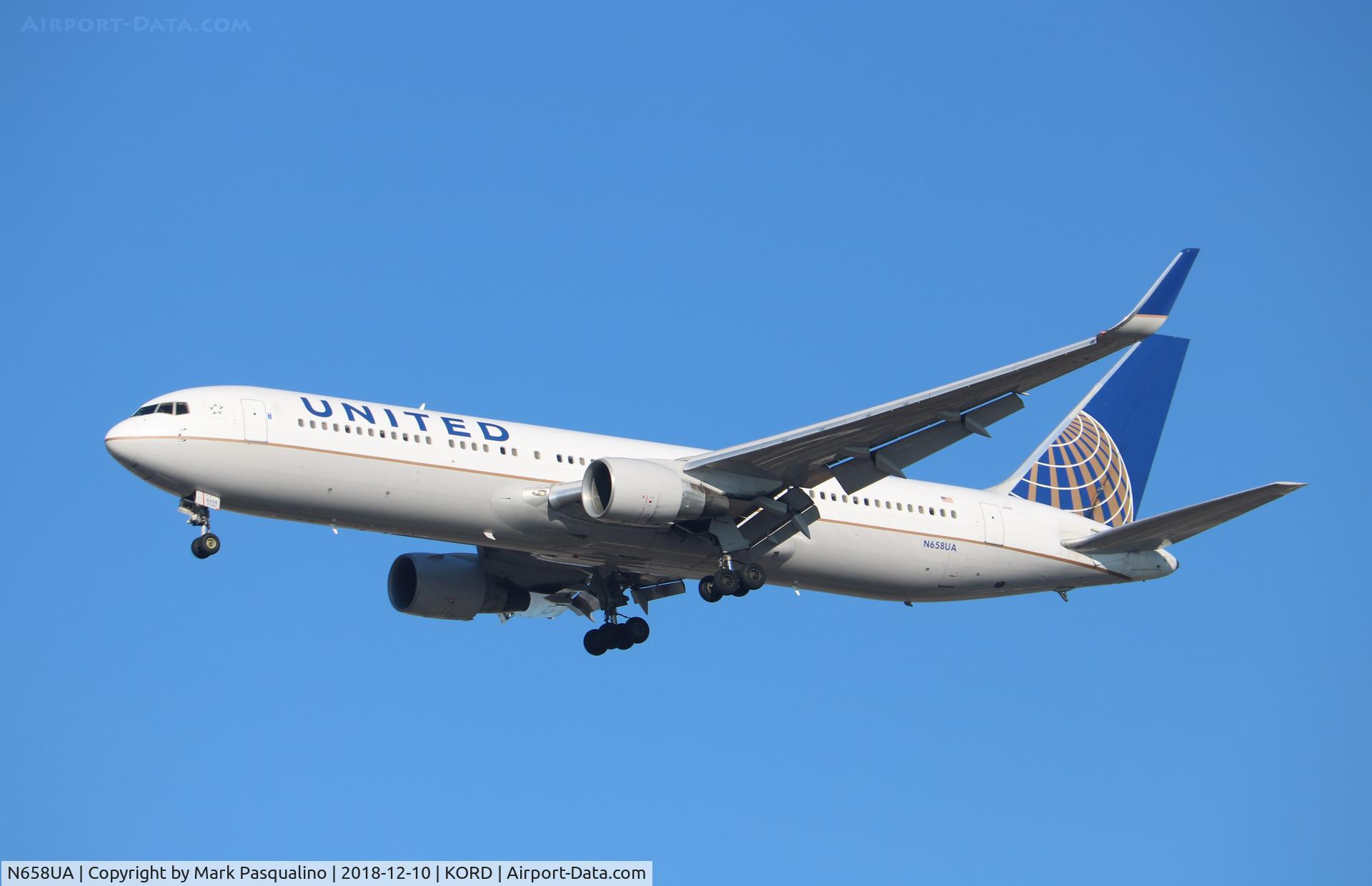N658UA, 1993 Boeing 767-322 C/N 27113, Boeing 767-322