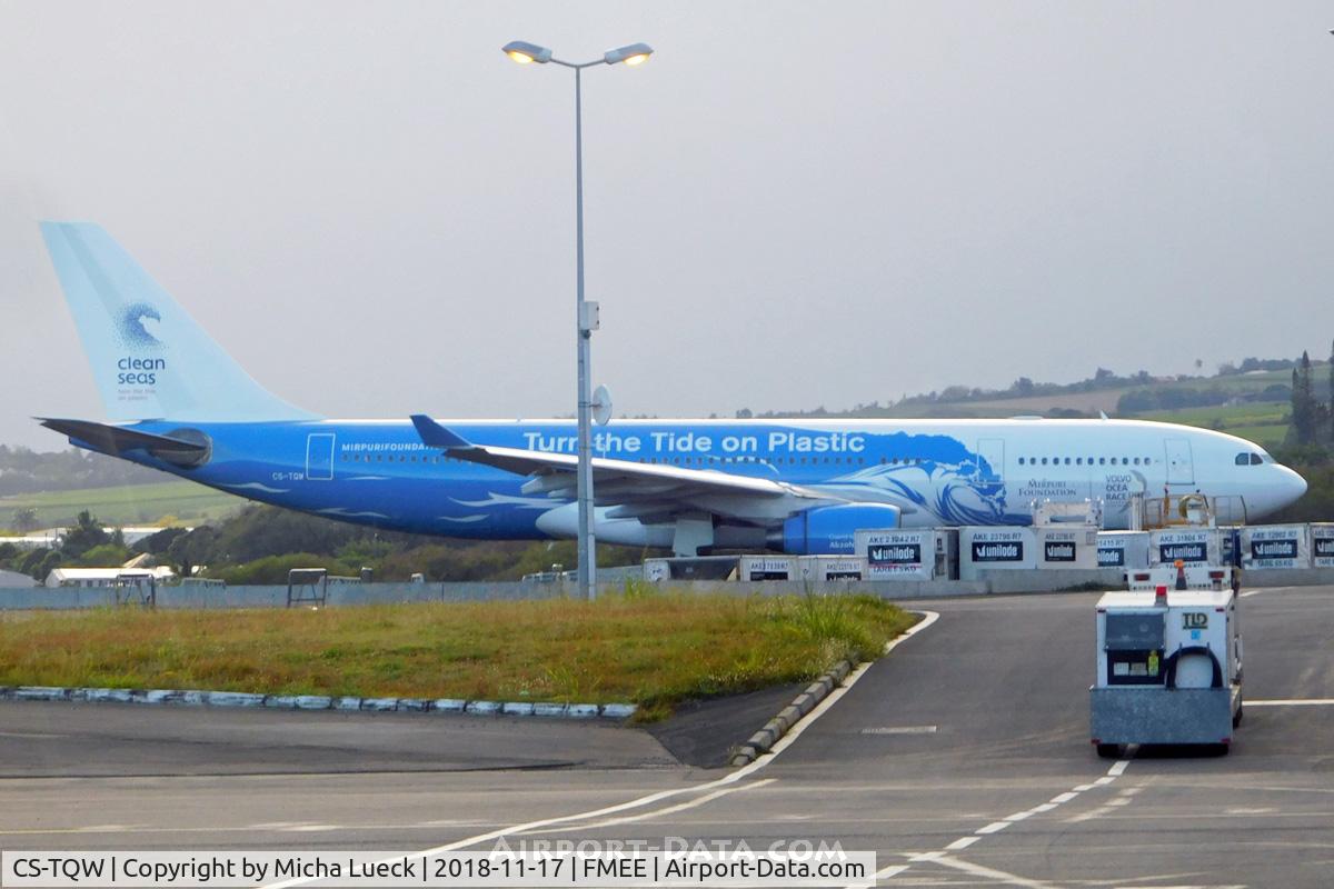 CS-TQW, 1999 Airbus A330-223 C/N 262, At Roland Garros Airport