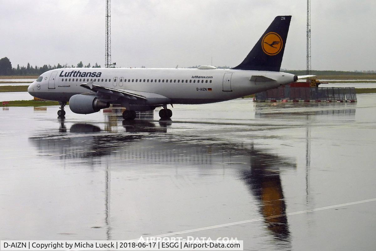 D-AIZN, 2012 Airbus A320-214 C/N 5425, Heavy rain and reflections