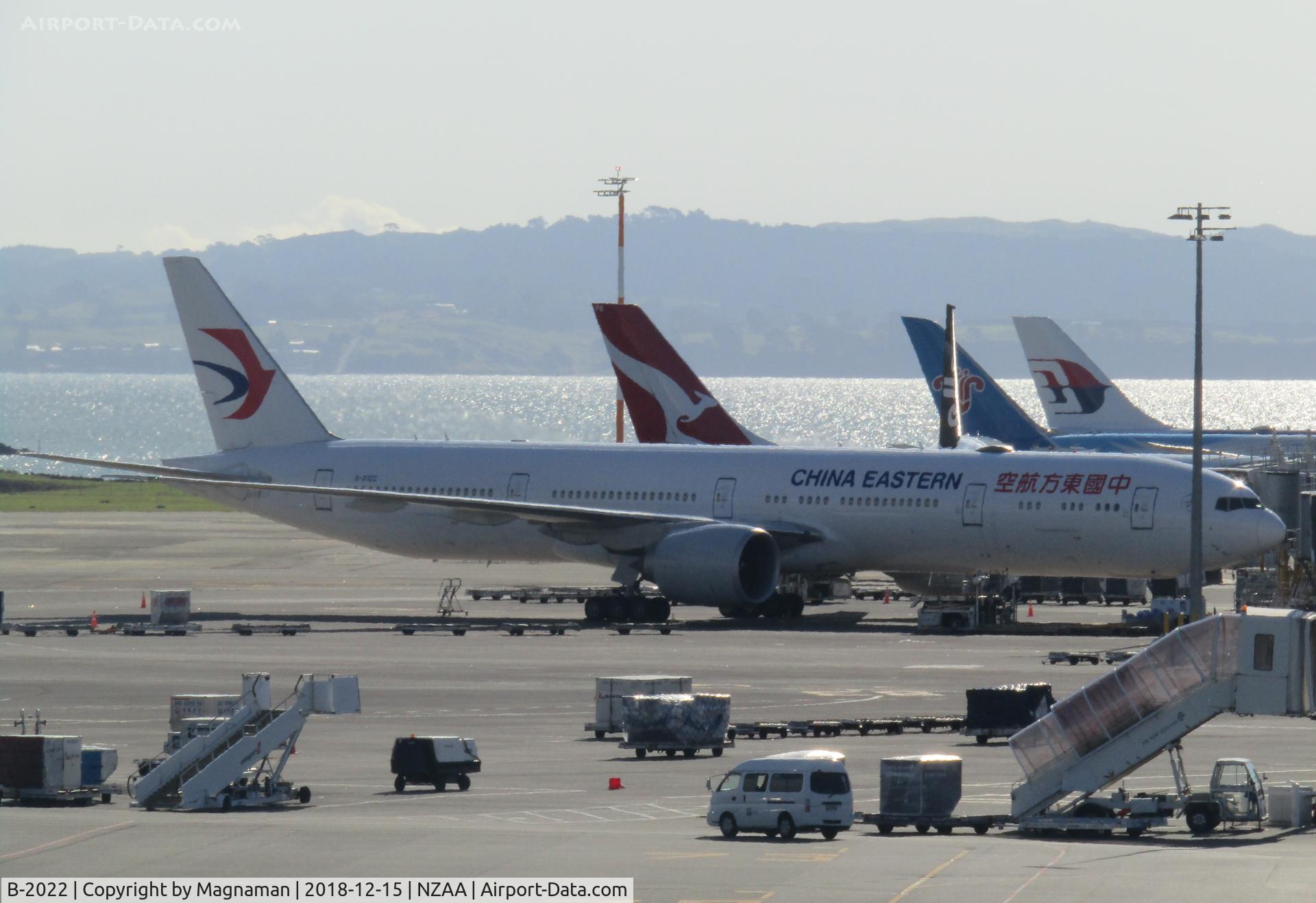 B-2022, 2015 Boeing 777-39P/ER C/N 43274, on stand at AKL today