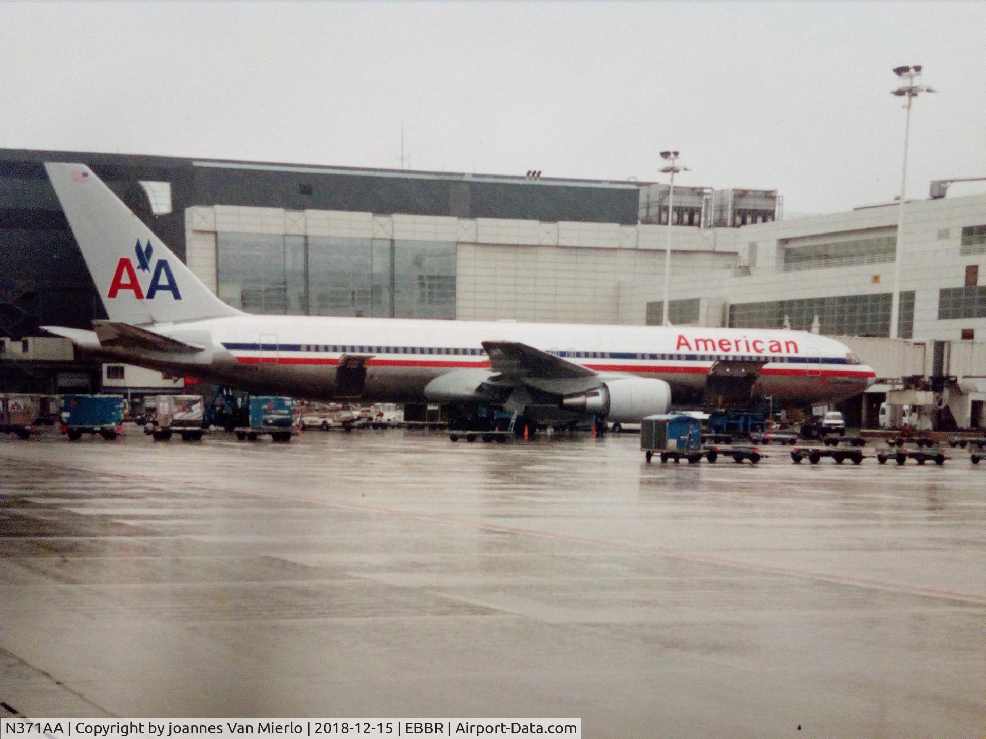 N371AA, 1992 Boeing 767-323 C/N 25198, Brussels, Belgium