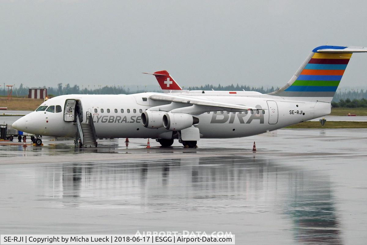 SE-RJI, 1999 British Aerospace Avro 146-RJ100 C/N E3357, At Gothenburg