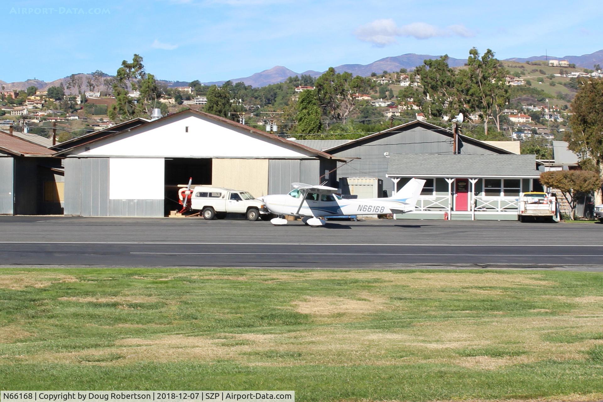 N66168, 1983 Cessna 172P C/N 17275974, 1983 Cessna 172P, Lycoming O-320-D2J 160 Hp, taxi to Rwy 04