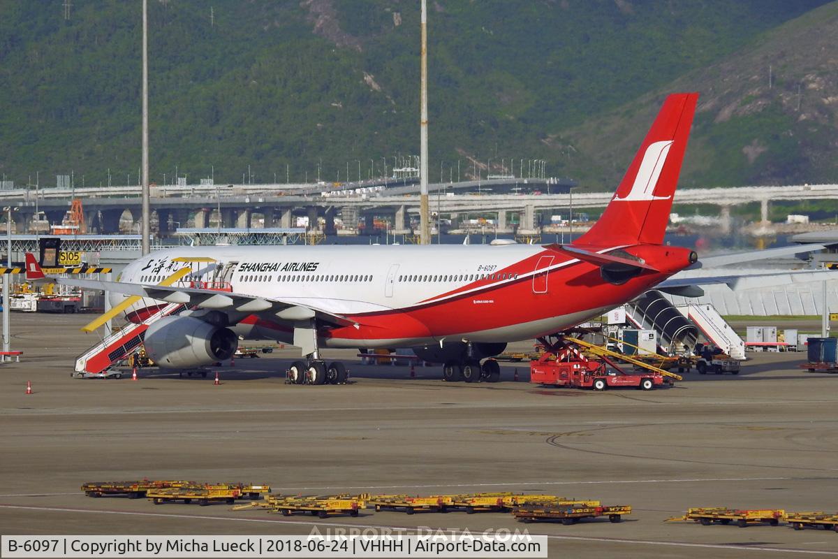 B-6097, 2007 Airbus A330-343X C/N 866, At Hong Kong