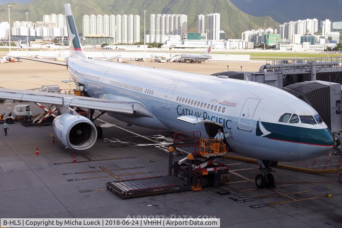 B-HLS, 2001 Airbus A330-343 C/N 423, At Hong Kong