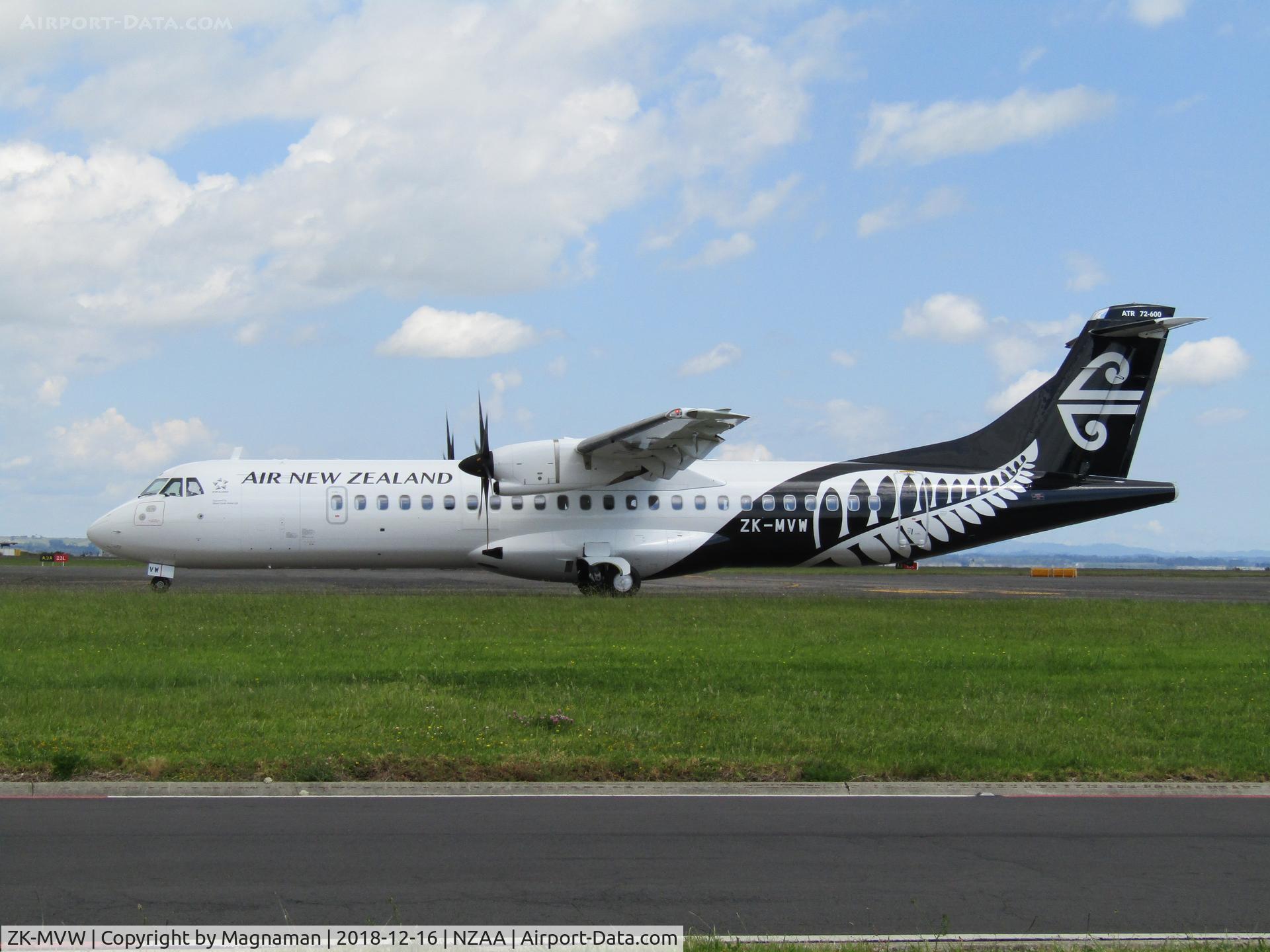 ZK-MVW, 2018 ATR 72-600 C/N 1525, newest prop leaving AKL