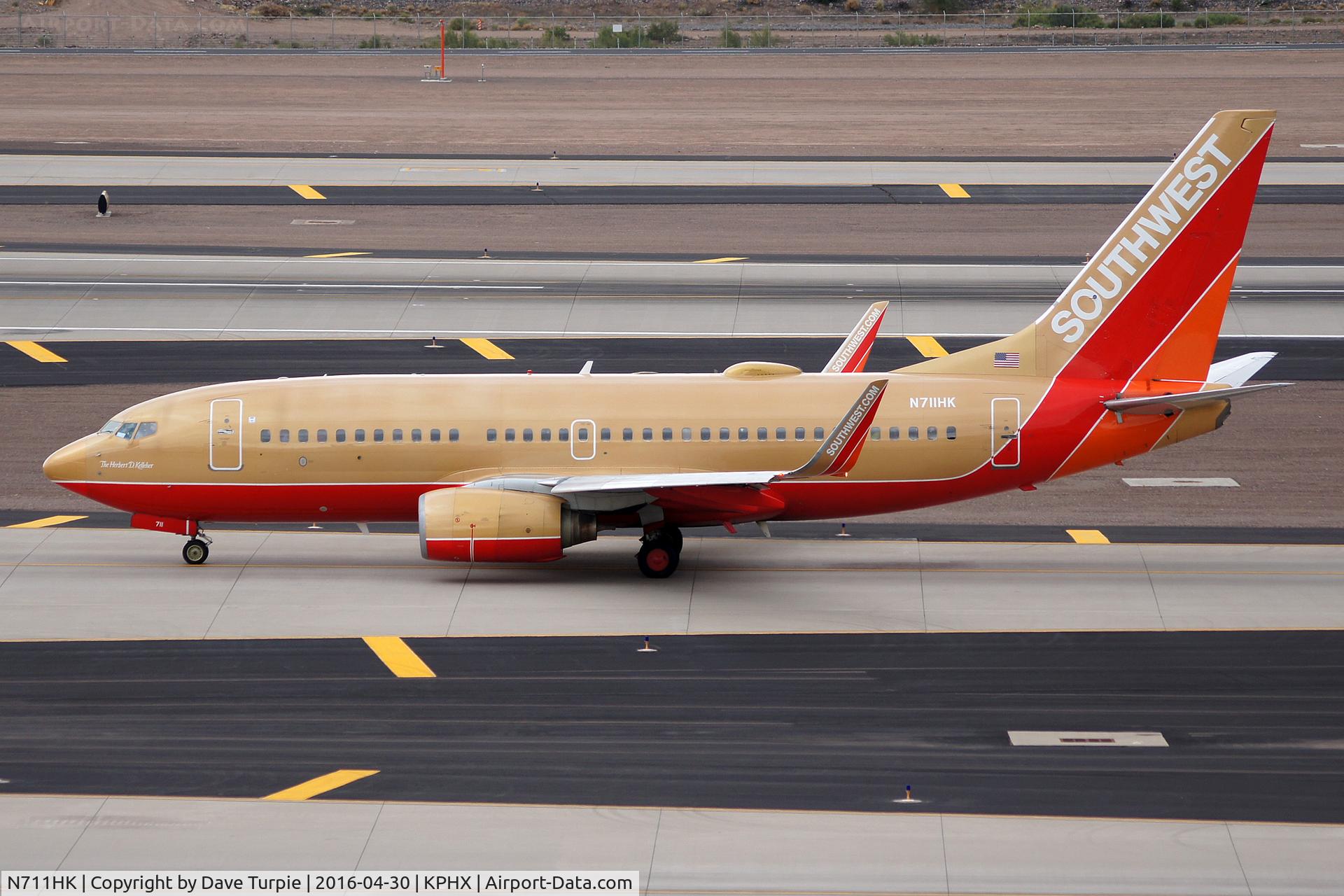 N711HK, 1998 Boeing 737-7H4 C/N 27845, No comment.