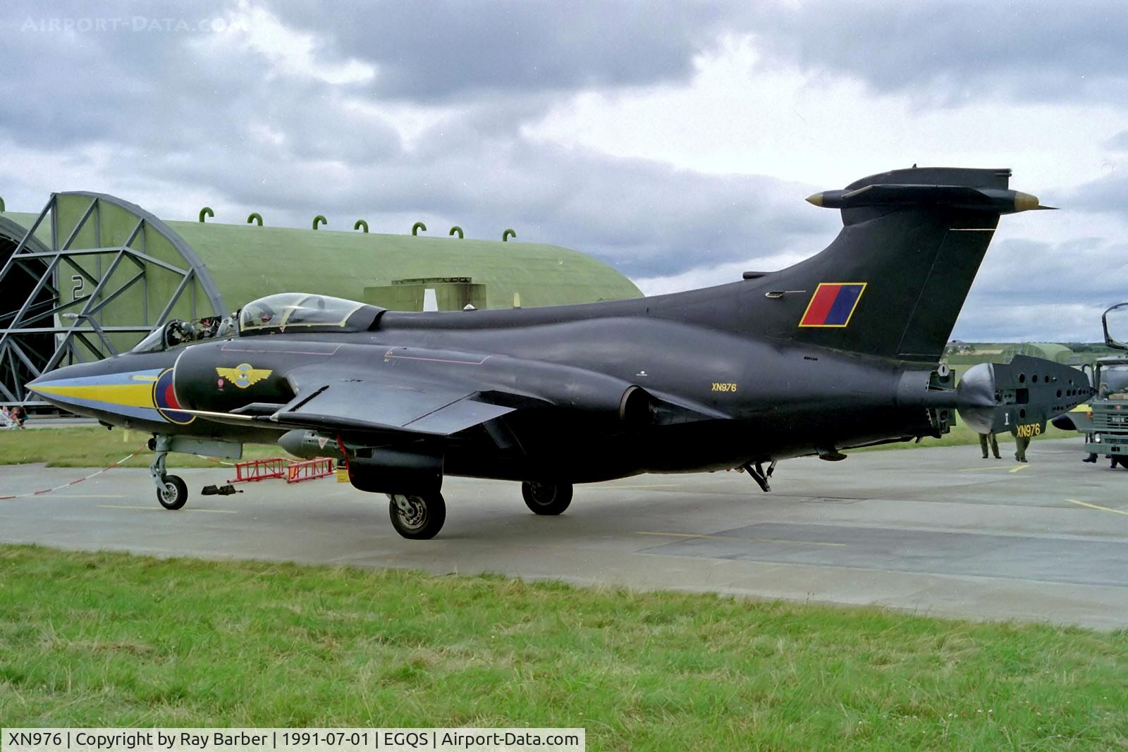 XN976, 1964 Hawker Siddeley Buccaneer S.2B C/N B3-03-63, XN976   Blackburn Buccaneer S.2B [B3-03-63] (Royal Navy) RAF Lossiemouth~G @ 1991