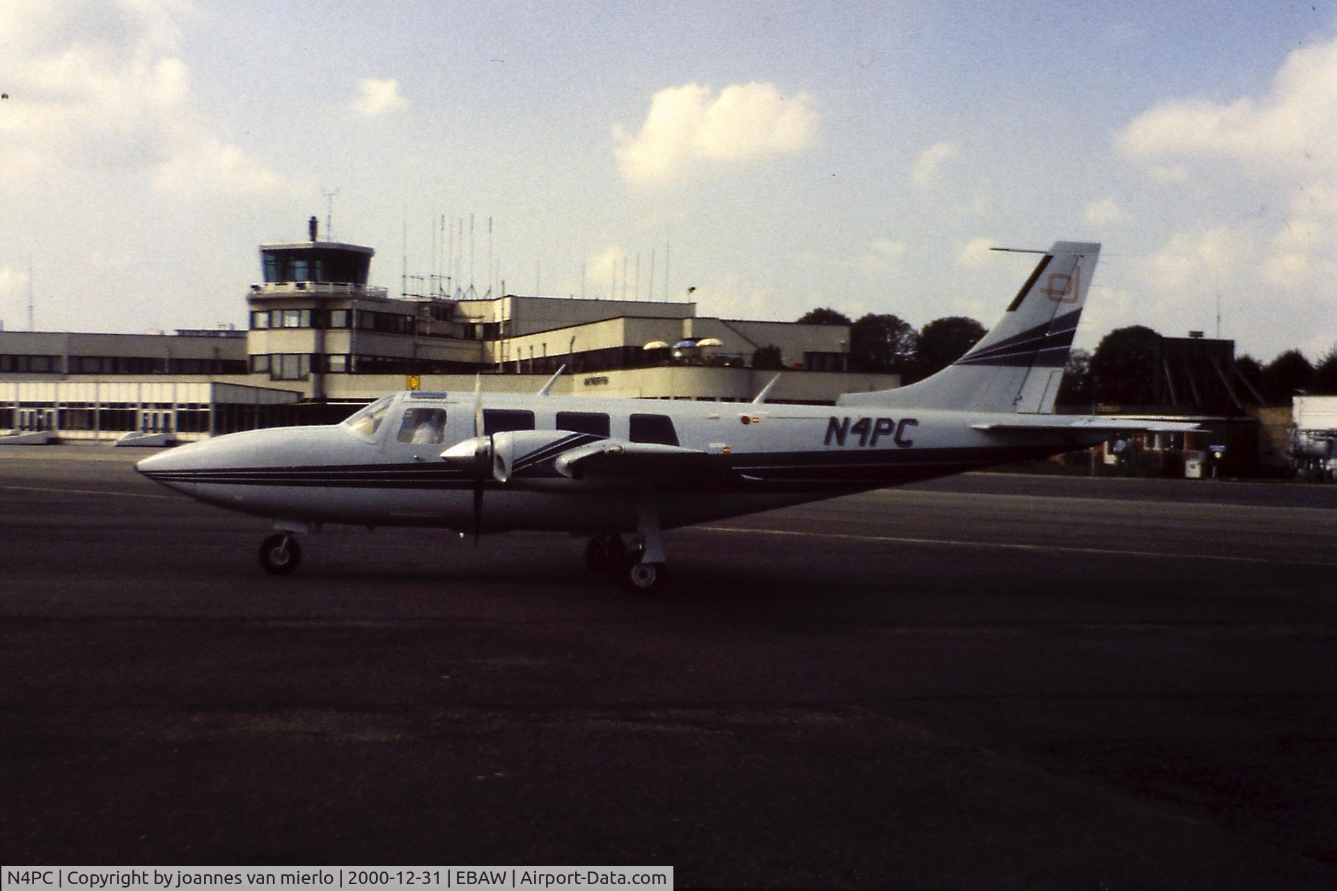N4PC, 1980 Piper Aerostar 601P C/N 61P07438063365, Antwerp, a/c w/o mid air collision june'90