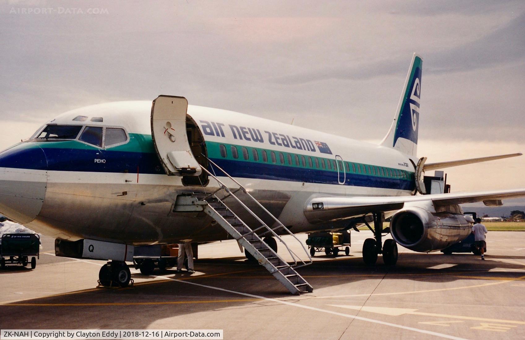 ZK-NAH, 1983 Boeing 737-2Y5 C/N 23039, New Zealand early 1990