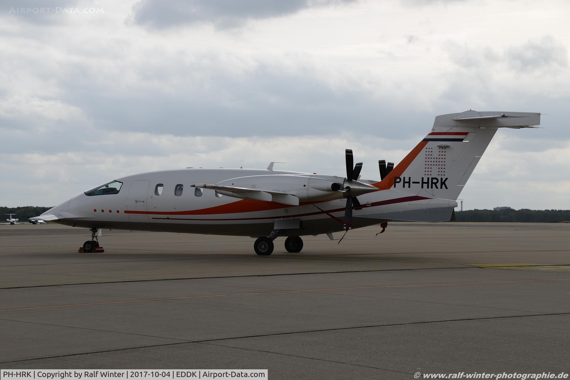PH-HRK, 2006 Piaggio P-180 Avanti C/N 1120, Piaggio P-180 Avanti - Rotterdam Private Air - 1120 - PH-HRK - 04.10.2017 - CGN
