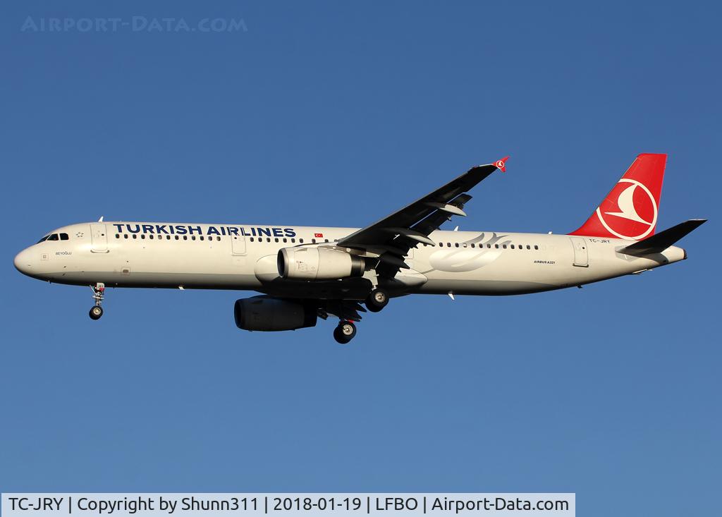 TC-JRY, 2012 Airbus A321-231 C/N 5083, Landing rwy 32L