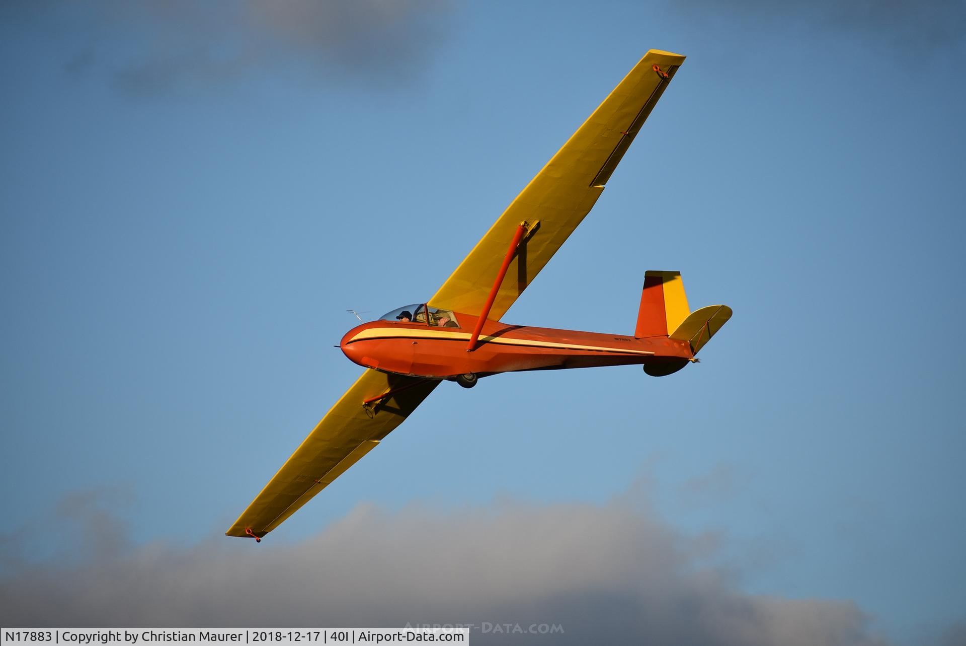 N17883, 1972 Schweizer SGS 2-33A C/N 253, SGS 2-33A turning base to final