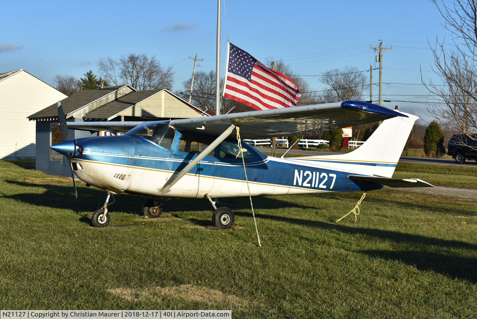 N21127, 1972 Cessna 182P Skylane C/N 18261432, Cessna 182P at Waynesville looking good