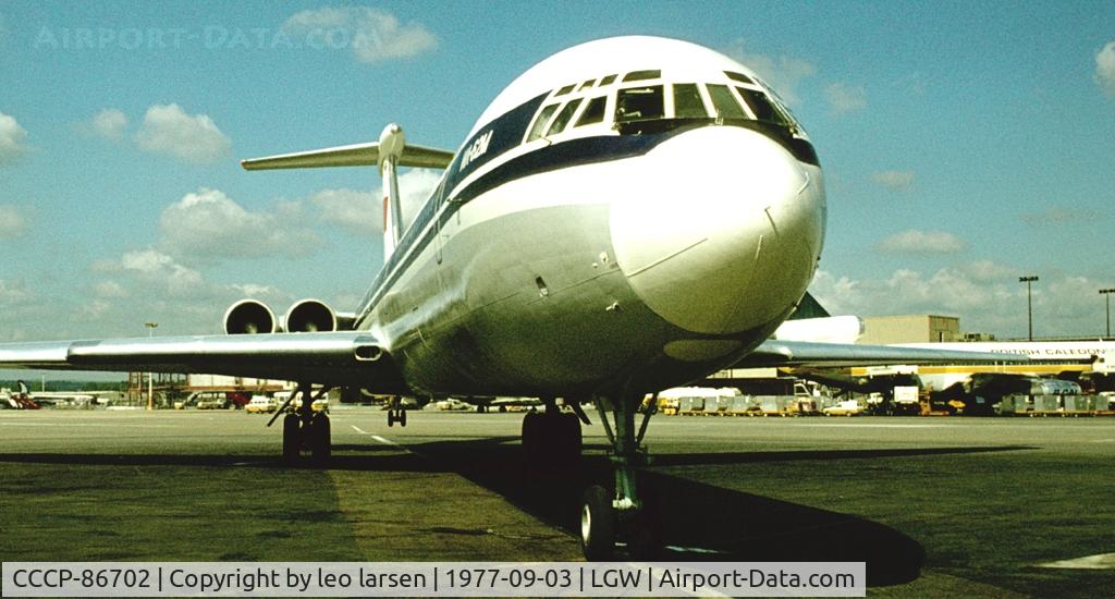 CCCP-86702, 1973 Ilyushin Il-62M C/N 31505, London Gatwick 3.9.1977