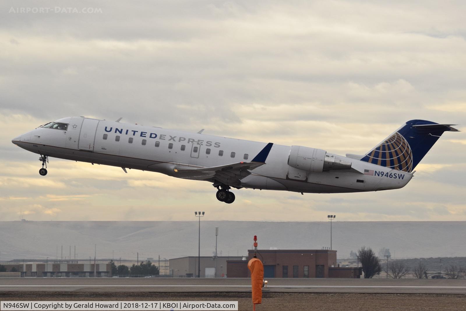 N946SW, 2003 Bombardier CRJ-200LR (CL-600-2B19) C/N 7776, Take off from RWY 10L.