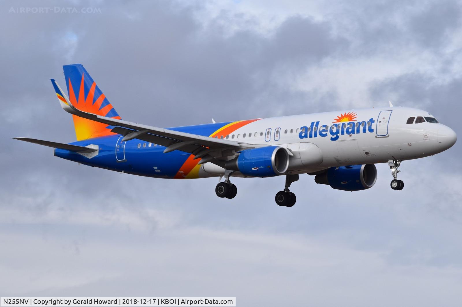 N255NV, 2017 Airbus A320-214 C/N 7989, Landing RWY 10L.