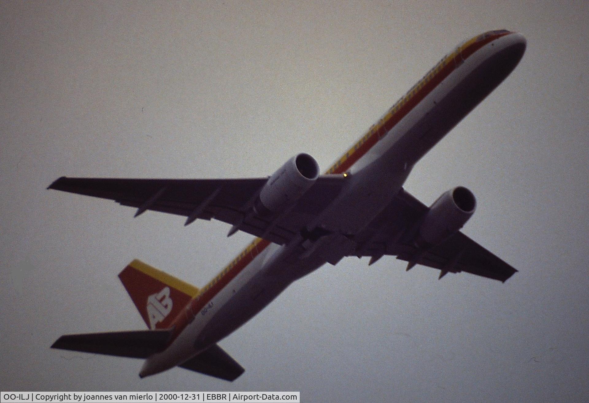 OO-ILJ, 1991 Boeing 737-46B C/N 25262, Airborne from EBBR 25R