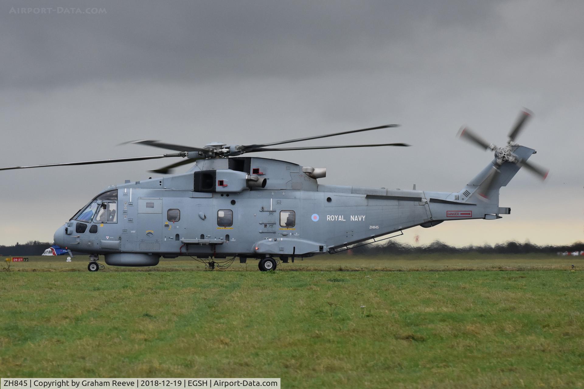 ZH845, 2000 AgustaWestland EH-101 Merlin HM.2 C/N 50105/RN25, Departing from Norwich.