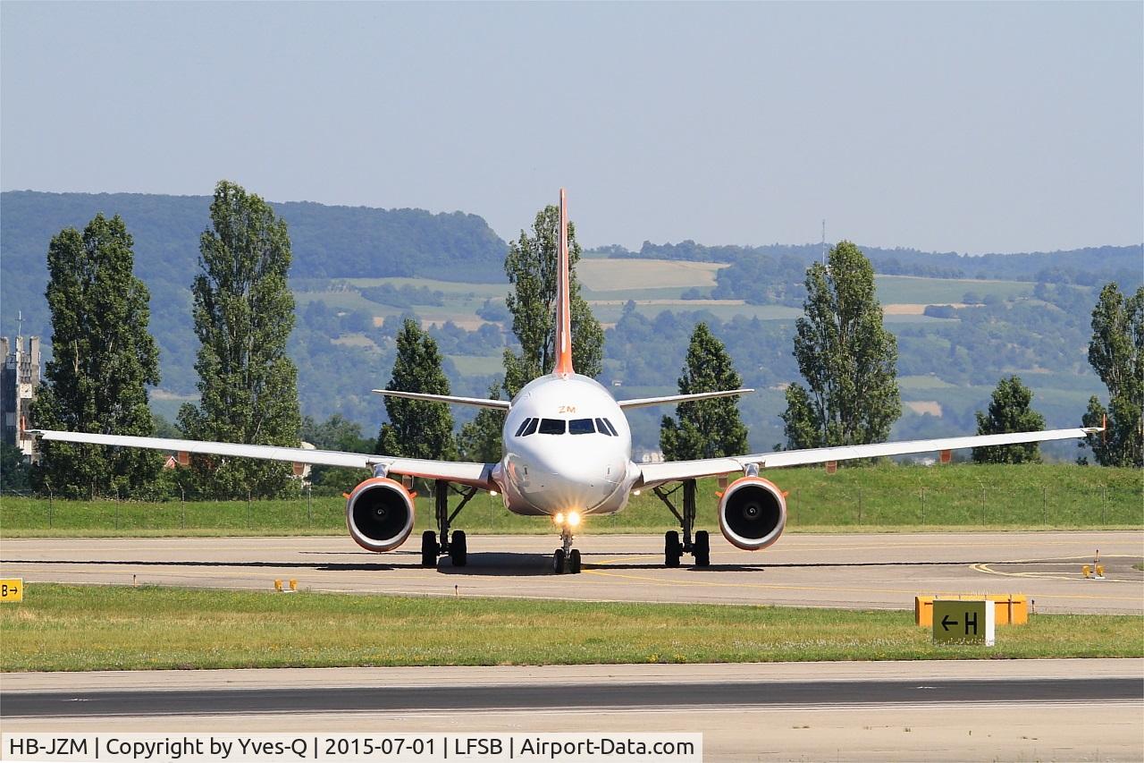 HB-JZM, 2004 Airbus A319-111 C/N 2370, Airbus A319-111, Taxiing to holding point rwy 15, Bâle-Mulhouse-Fribourg airport (LFSB-BSL)