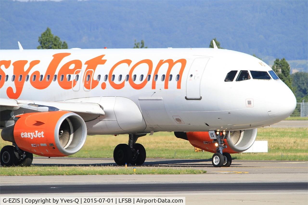 G-EZIS, 2005 Airbus A319-111 C/N 2528, Airbus A319-111, Lining up rwy 15, Bâle-Mulhouse-Fribourg airport (LFSB-BSL)