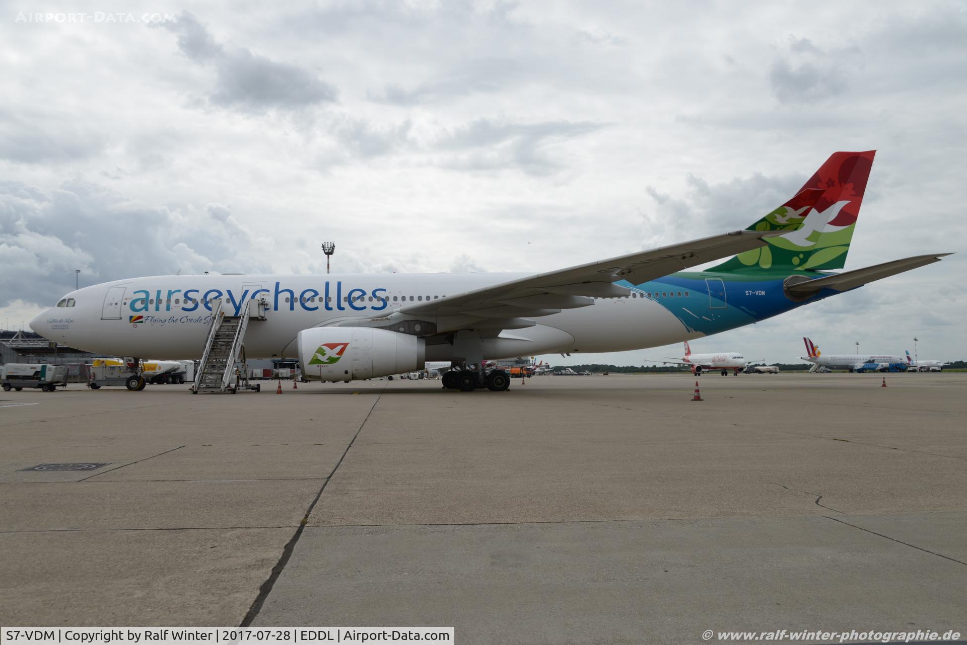 S7-VDM, 2006 Airbus A330-243 C/N 807, Airbus A330-243 - HM SEY Air Seychelles 'Valle de Mai' - 807 - S7-VDM - 28.07.2017 - DUS