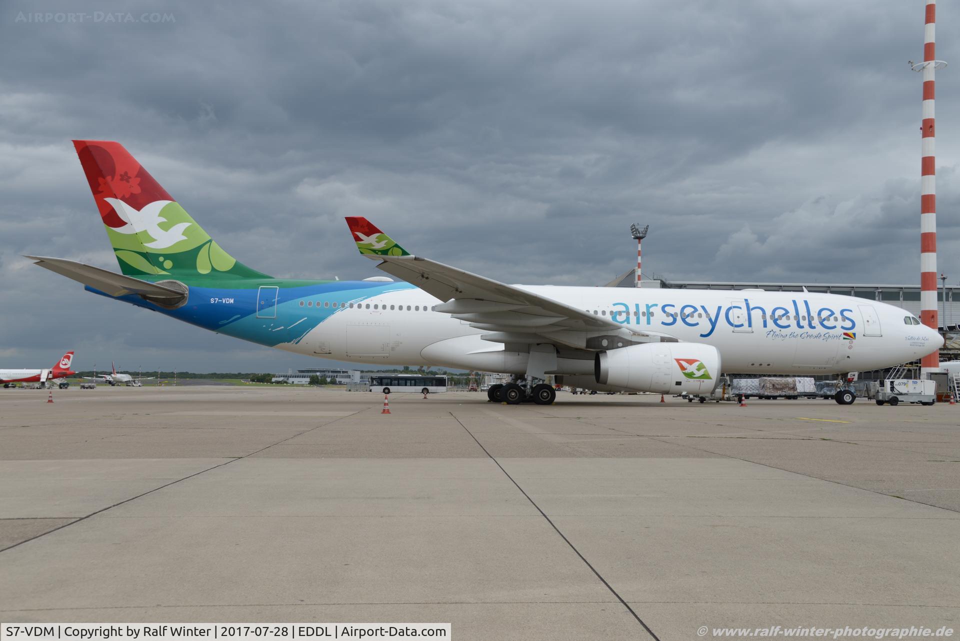 S7-VDM, 2006 Airbus A330-243 C/N 807, Airbus A330-243 - HM SEY Air Seychelles 'Valle de Mai' - 807 - S7-VDM - 28.07.2017 - DUS