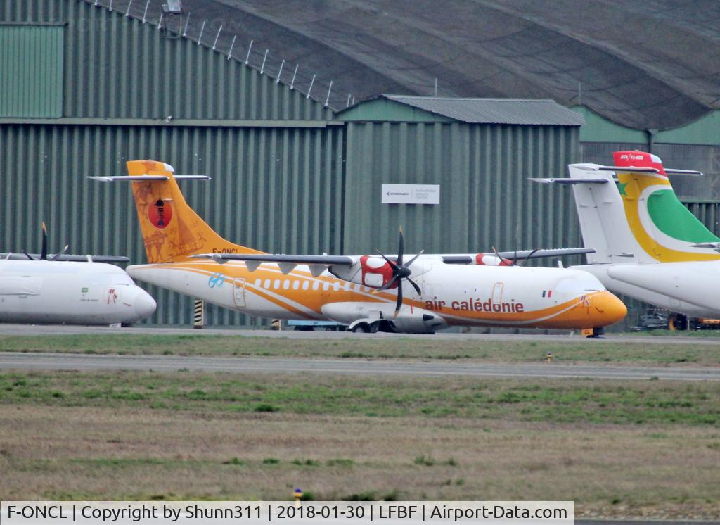 F-ONCL, 2007 ATR 72-212A C/N 759, Parked... waiting a new owner...