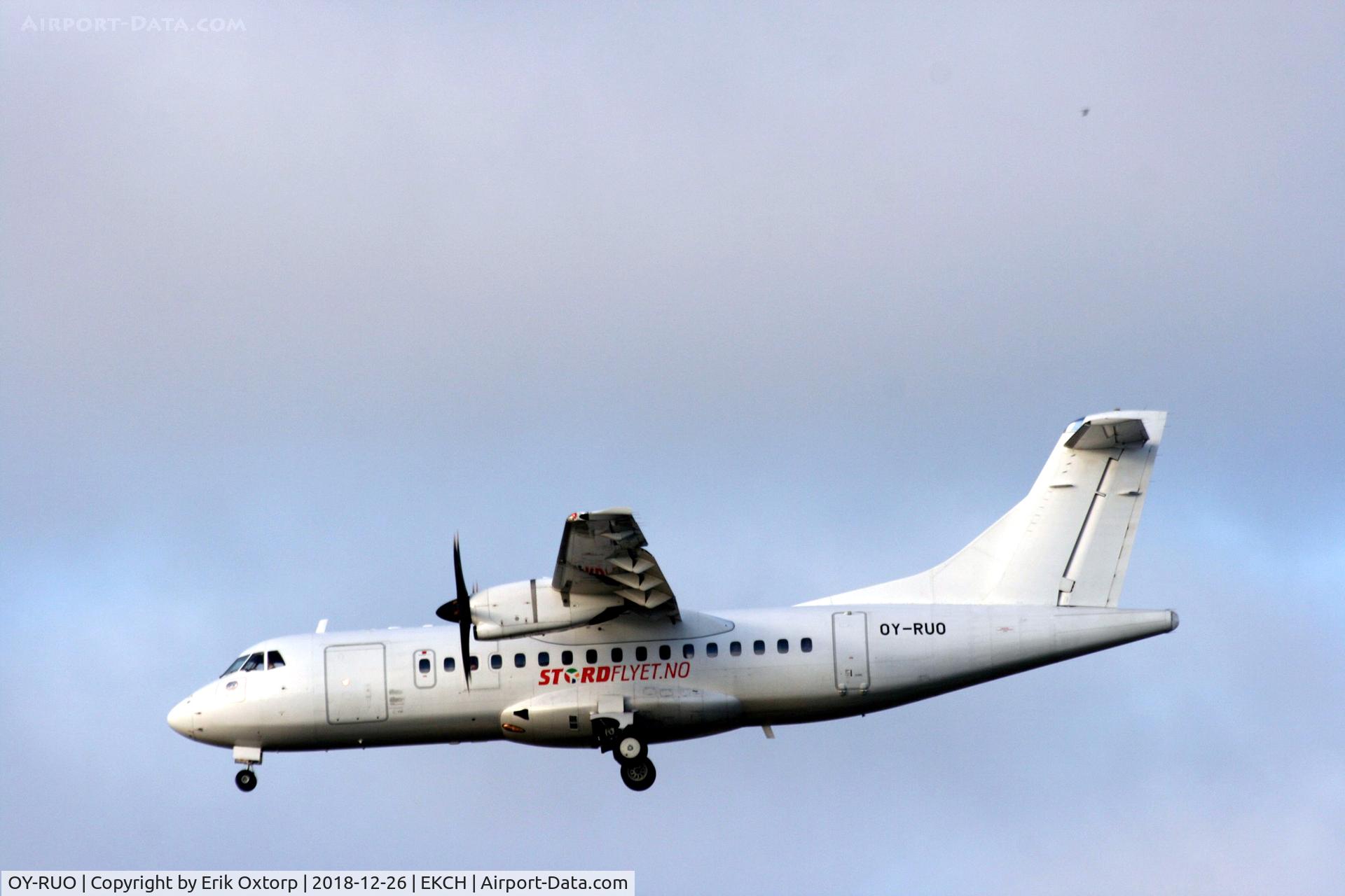 OY-RUO, 1996 ATR 42-500 C/N 514, OY-RUO landing rw 22L. DAT AIR with Stord flyet titles