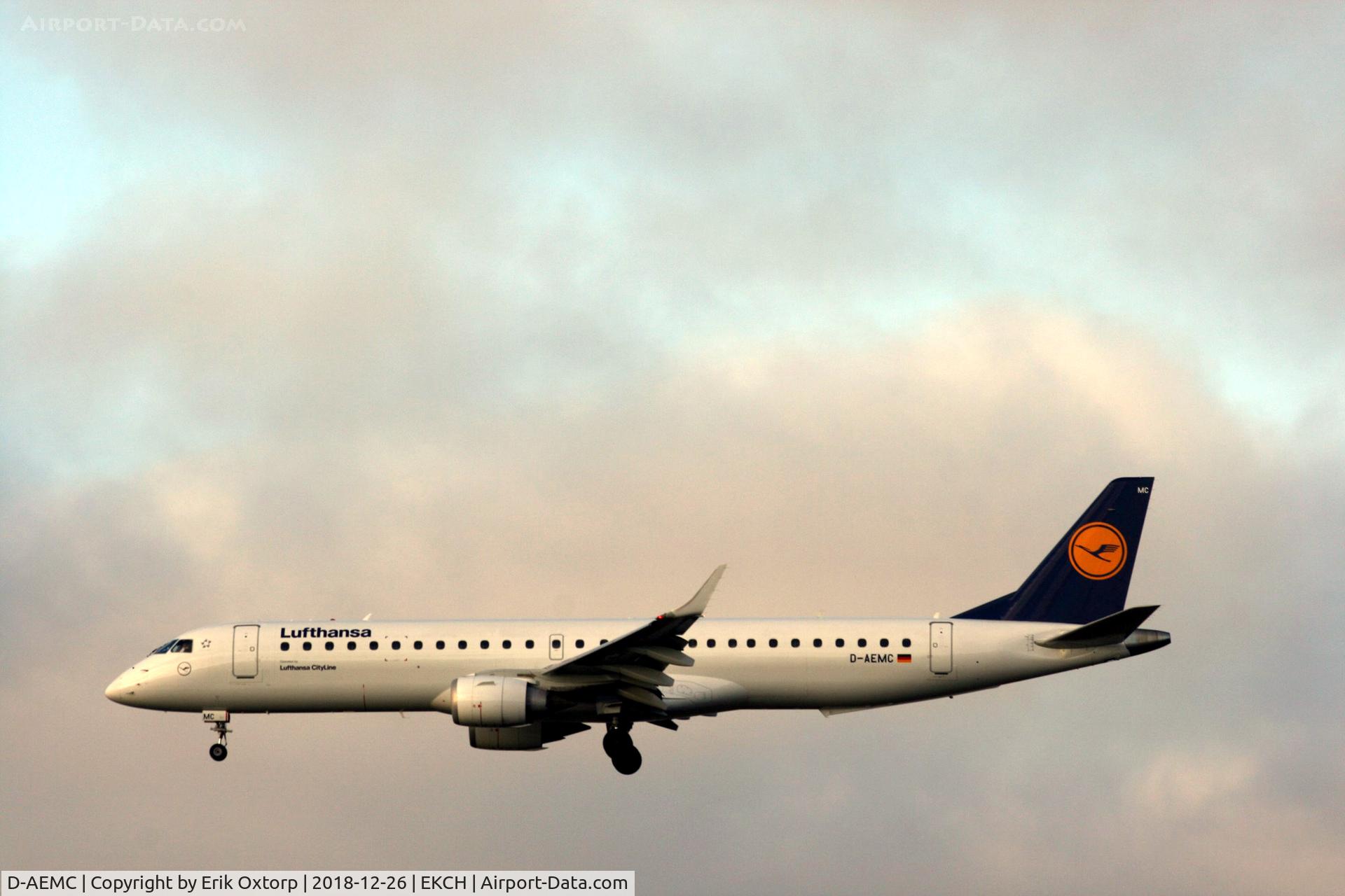 D-AEMC, 2009 Embraer 195LR (ERJ-190-200LR) C/N 19000300, D-AEMC landing rw 22L